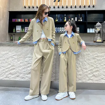 Летнее новое платье для мамы и дочки 2023, поддельный костюм-двойка, корейская версия в западном стиле, модный комплект из двух предметов